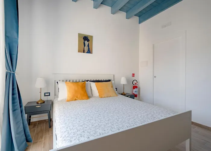 Old Town Vibe 3* Bari